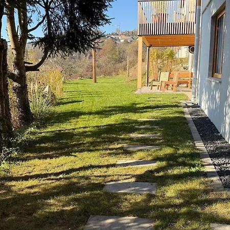Daire Gartenwohnung Mit Weitblick